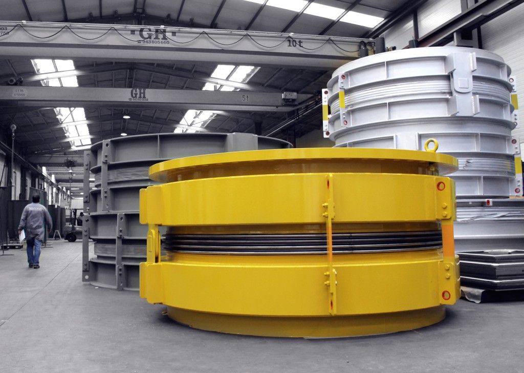 Large Hinged Expansion Joints for steel plant in Europe