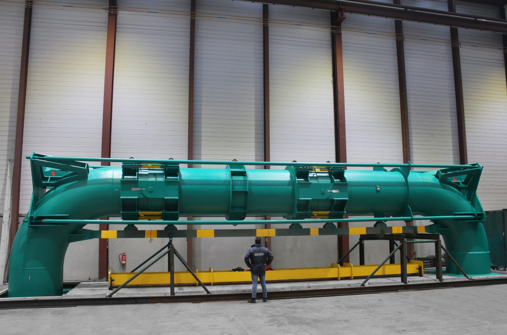 Over 40 tons and 16 meters long FCC Expansion Joint for South American Refinery