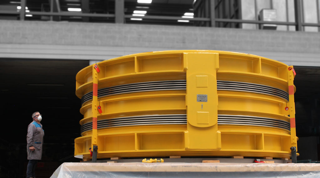 Large Turbine to Condenser Expansion Joint and Hot Box for a new combined-cycle power plant in Landivisiau in France