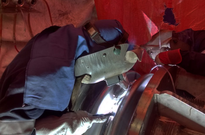 Clamshell emergency repair at Chemical Plant in Europe