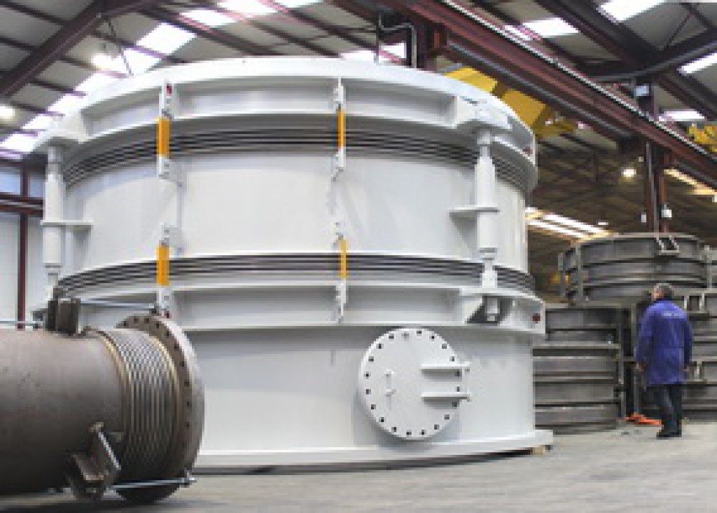 Large Size Lateral Tied Expansion Joints for Steam Surface Condenser